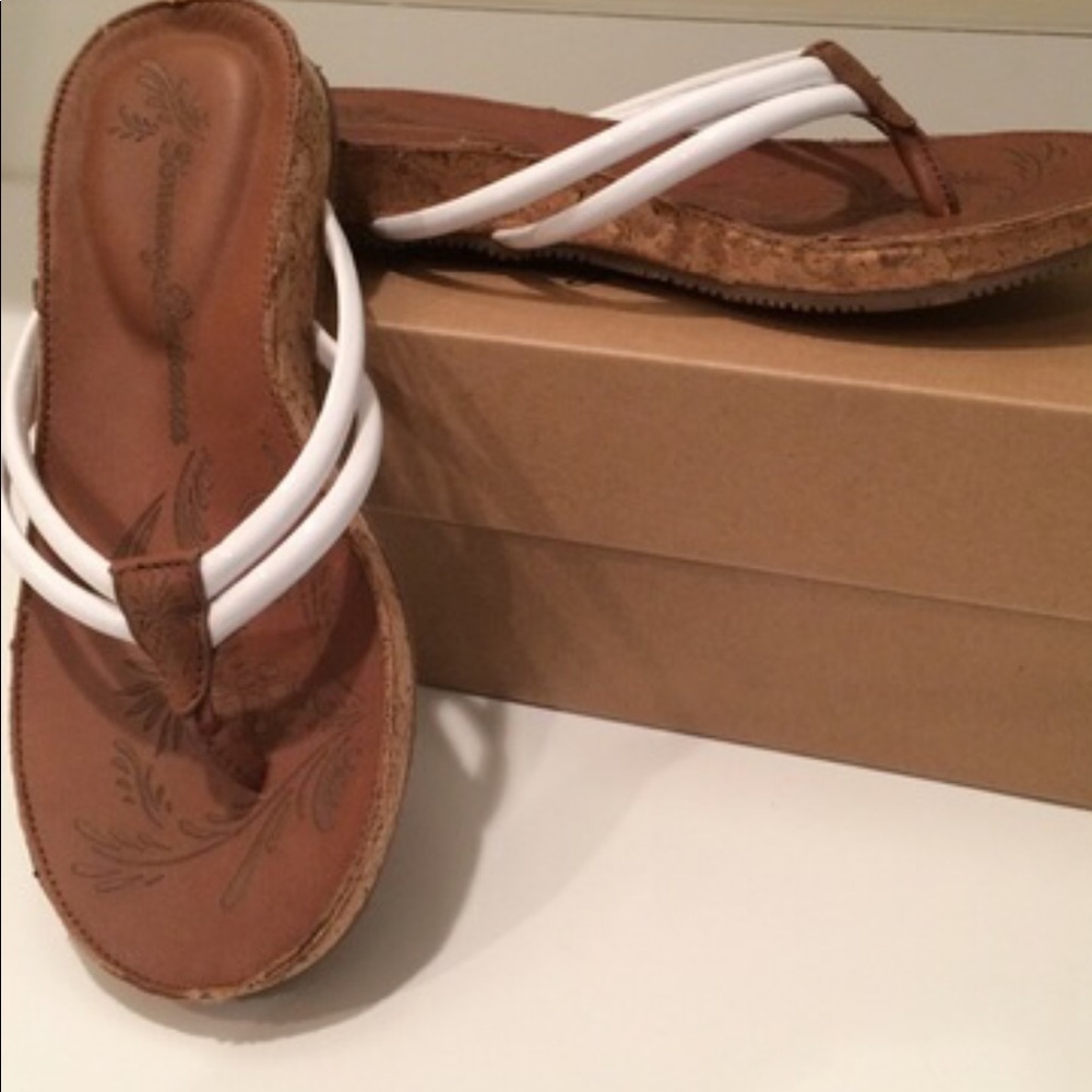 Tommy Bahama sandals